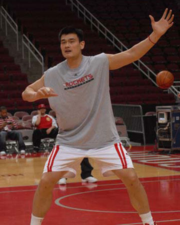 他将面临更 他将面临更