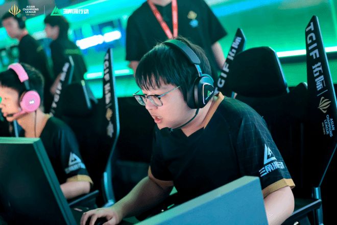 鼓舞年輕一 鼓舞年輕一