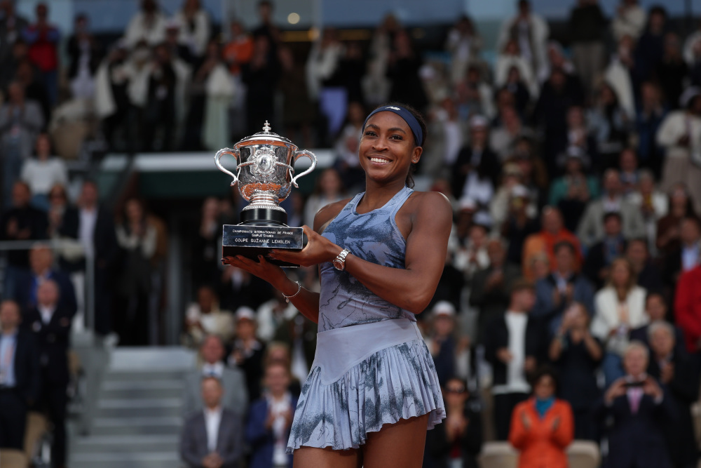 莫雷托：道格拉斯-路易斯即将以永久转会的形式加盟森林